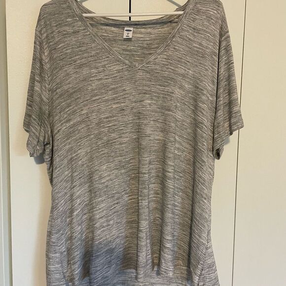 Old Navy Luxe Marble Gray Short Sleeve V-Neck Tee - Picture 1 of 5